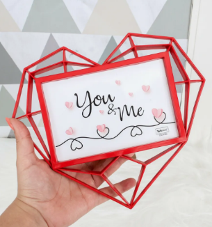 Porta Retrato de Plástico - Coração Lapidado Vermelho